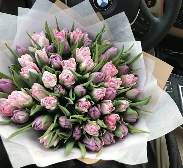 Букет из 21 тюльпана — Букеты цветов