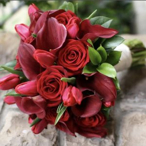 Букет из роз и калл — Свадебные букеты