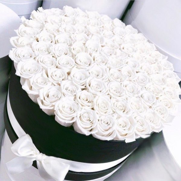 101 белая роза в шляпной коробке — Белые розы для любимой 2