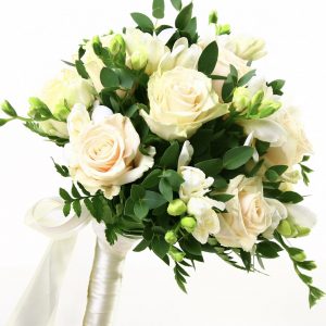 Свадебный букет из роз и фрезии — Свадебные букеты