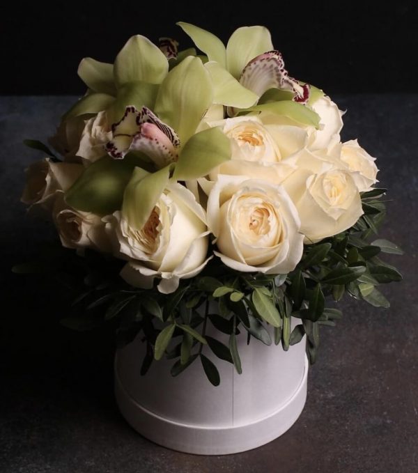Букет из орхидей и роз — Арт-букеты