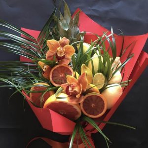 Букет из орхидей и фруктов — Букеты из апельсинов
