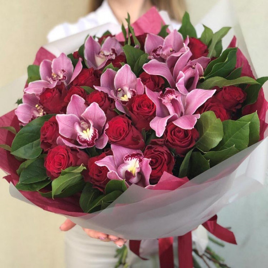 Букет «Пандора» из роз и орхидей — Букеты цветов
