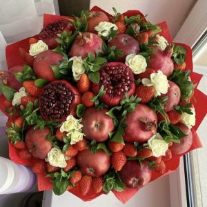 Красный букет «Сон» — Букеты из красных фруктов