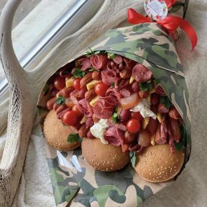 Колбасный букет «Жуков» — Мясные букеты