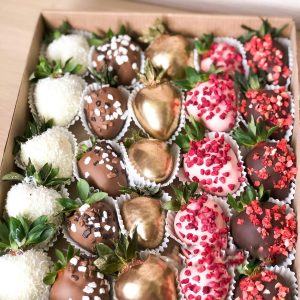 Клубника в шоколаде «Лука» — Наборы из сладостей в подарок