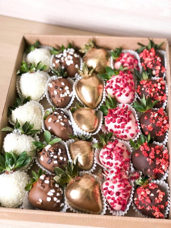 Клубника в шоколаде «Лука» — Наборы из сладостей в подарок