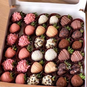 Клубника в шоколаде «Жан» — Наборы из сладостей в подарок