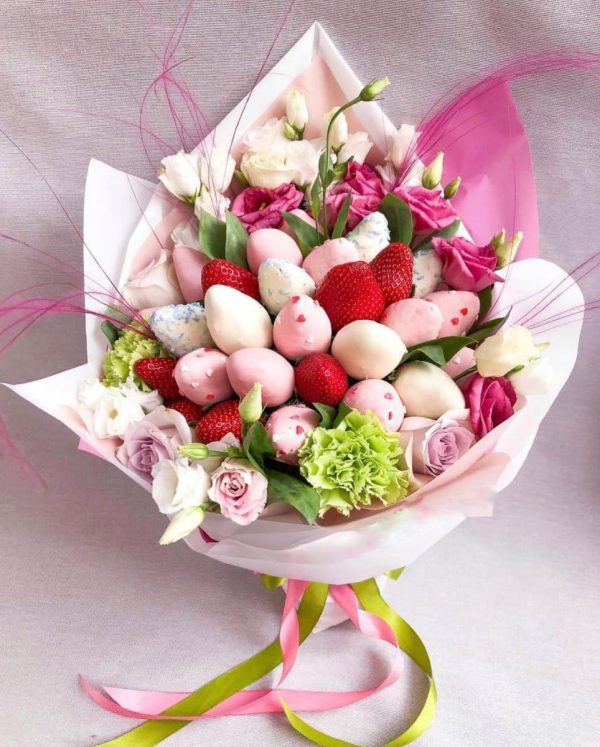 Сладкий букет из ягод и цветов — Съедобные букеты