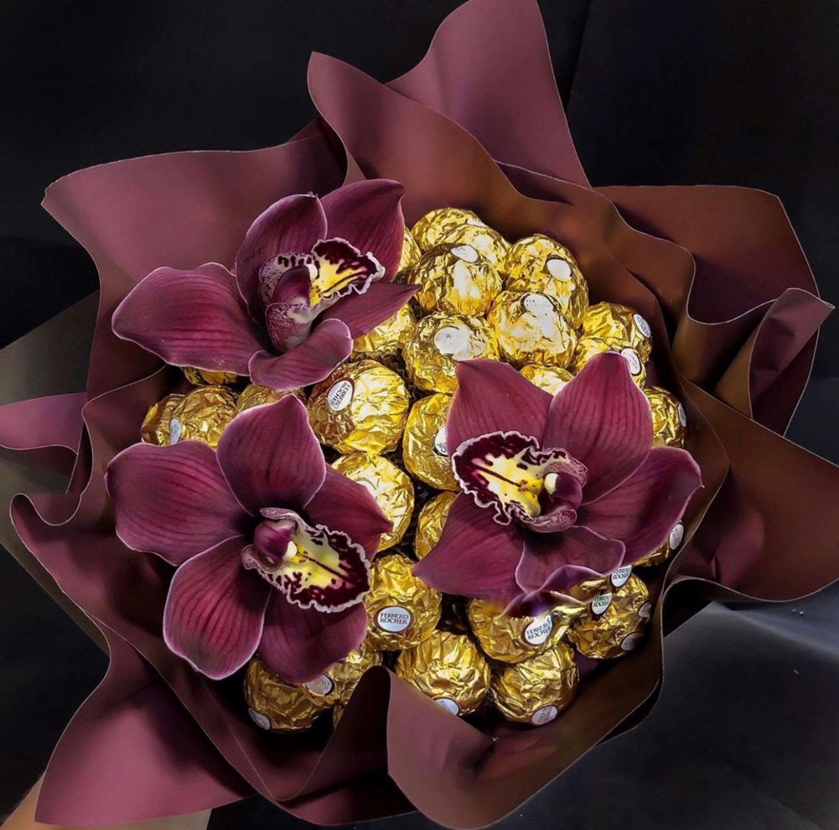 Букет из шоколадных орхидей
