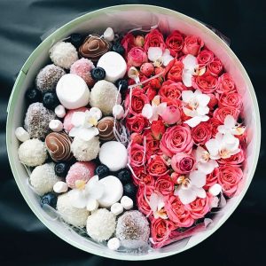 Розы с клубникой в шоколаде — Клубника в шоколаде