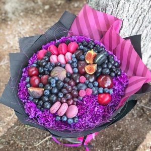 Ягодный букет «Фиолетовый» — Букеты из ягод и фруктов