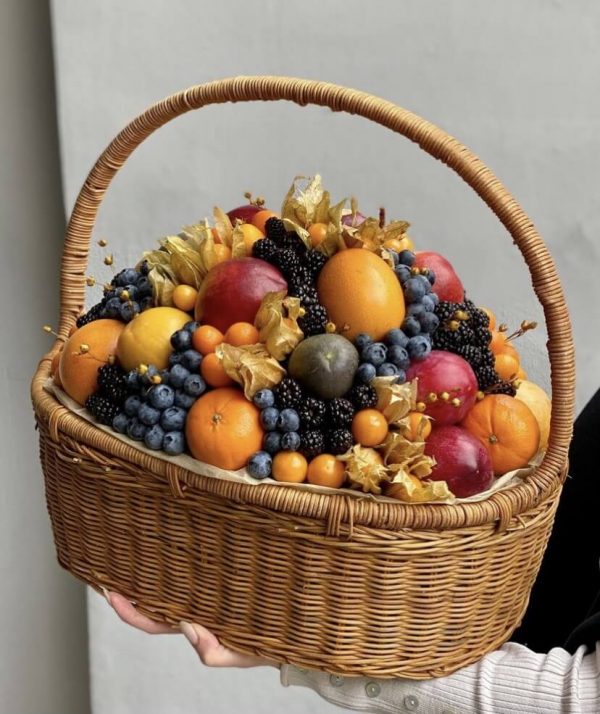 Корзинка с экзотическими фруктами — Съедобные букеты