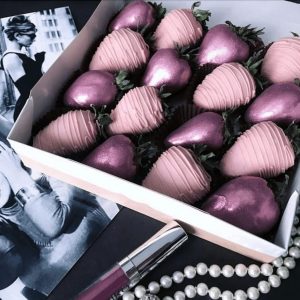Клубника в шоколаде "Пурпур"