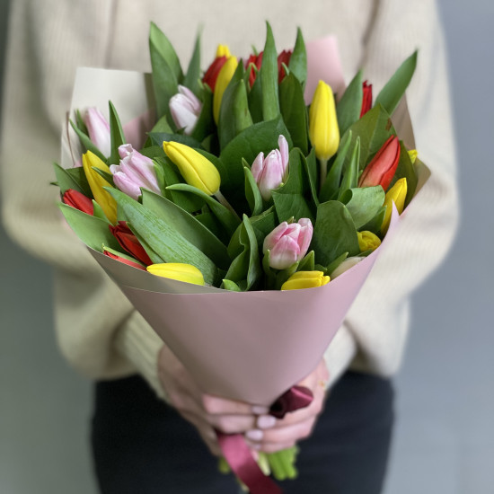 Букет из 15 тюльпанов микс — Букеты цветов