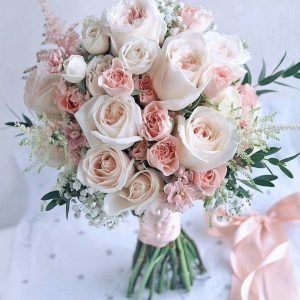 Букет невесты из роз «Альпы» — Букет невесты из кустовых роз