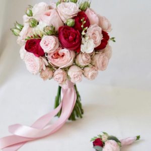 Букет невесты из пионовидных роз «Алиса» — Букет невесты из кустовых роз