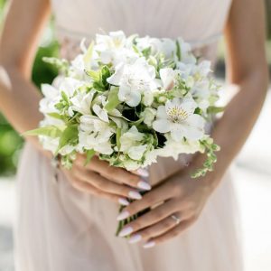 Свадебный букет из белых альстромерий — Свадебные букеты