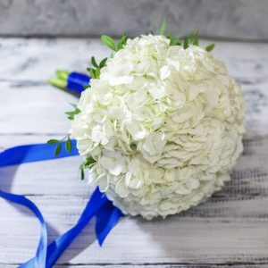 Свадебный букет с гортензиями — Недорогие свадебные букеты с доставкой