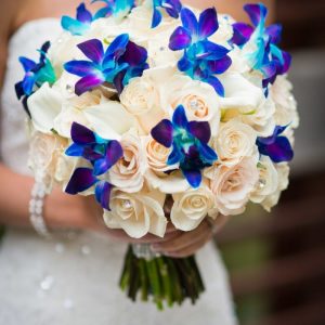 Свадебный букет из роз и орхидей — Свадебные букеты