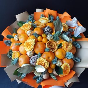 Букет «Новый год к нам мчится» — Букеты из мандаринов