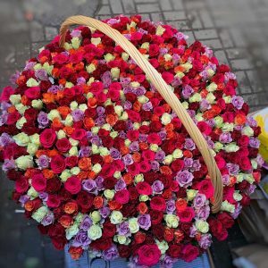 Большой букет из роз 501 шт Микс — Букеты цветов