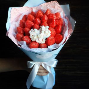 Букет «Клубника с маршмеллоу» — Букеты невесты с ягодами