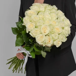 Букет 33 белых роз (60 см.) — 33 белых розы