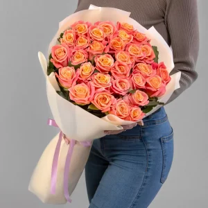 Букет из 35 коралловых роз (70 см.) — Розы