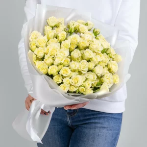 35 кустовых белых роз — Белые розы для любимой