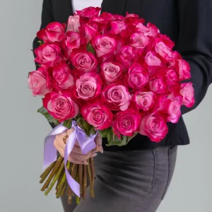 Букет 35 роз Дип Перпл (40 см.) — Недорогие розы с доставкой