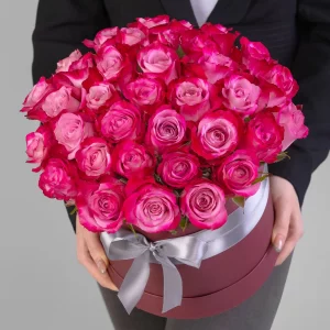 35 роз Дип Перпл в коробке — Букеты цветов