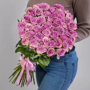 35 сиреневых роз (70 см.) — Розы