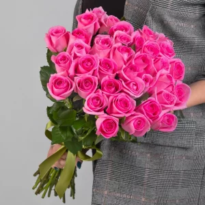 Букет 35 ярко-розовых роз (50 см.) — Розы