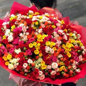 Букет из 301 кустовой розы — Букеты цветов