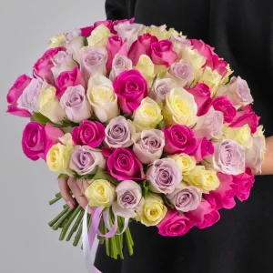 75 бело-розово-сиреневых роз — Розы