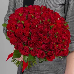 Букет из 77 красных роз — 77 роз