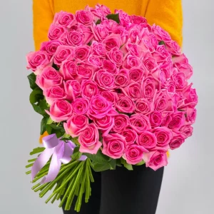 Букет из 75 ярко-розовых роз 40 см