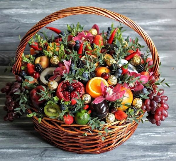 Фруктовая корзина «Фруктовый сад» — Композиции из фруктов
