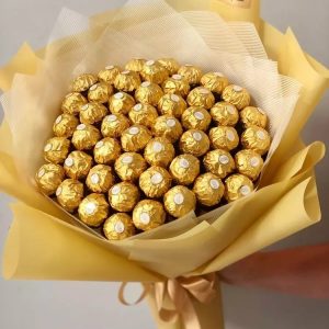 Букет с конфетами Ферреро — Сладкий букет для девочки