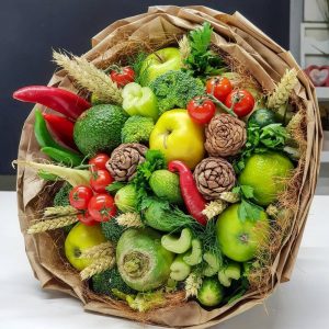 Фруктово-овощной букет «Зеленый июль» — Букеты из яблок