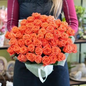 Букет из 51 оранжевой розы 70 см — Розы