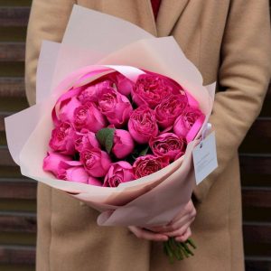 Букет из 25 розовых пионовидных роз — 25 роз на день рождения