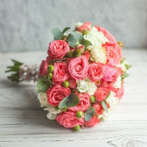 Свадебный букет из роз «Мираж» — Букет невесты из кустовых роз