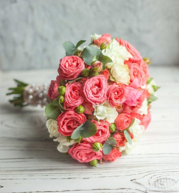 Свадебный букет из роз "Мираж"