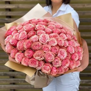 Букет из 101 пионовидной нежной розы — Розы