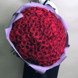 Букет из 151 красной розы 80 см — 150 роз