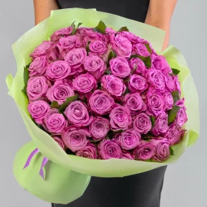 Букет из 51 фиолетовой розы 40 см — 51 роза купить недорого