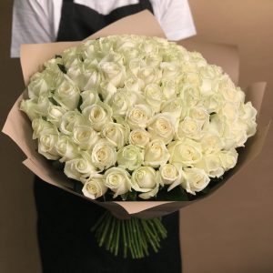 Букет из 101 белой розы 50 см — 101 роза учителю