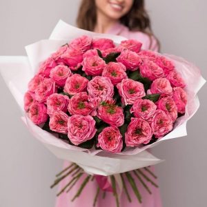 Букет из 35 кенийских пионовидных роз — 35 роз Кения